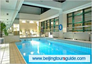 Crowne Plaza Hotel Swimming Pool